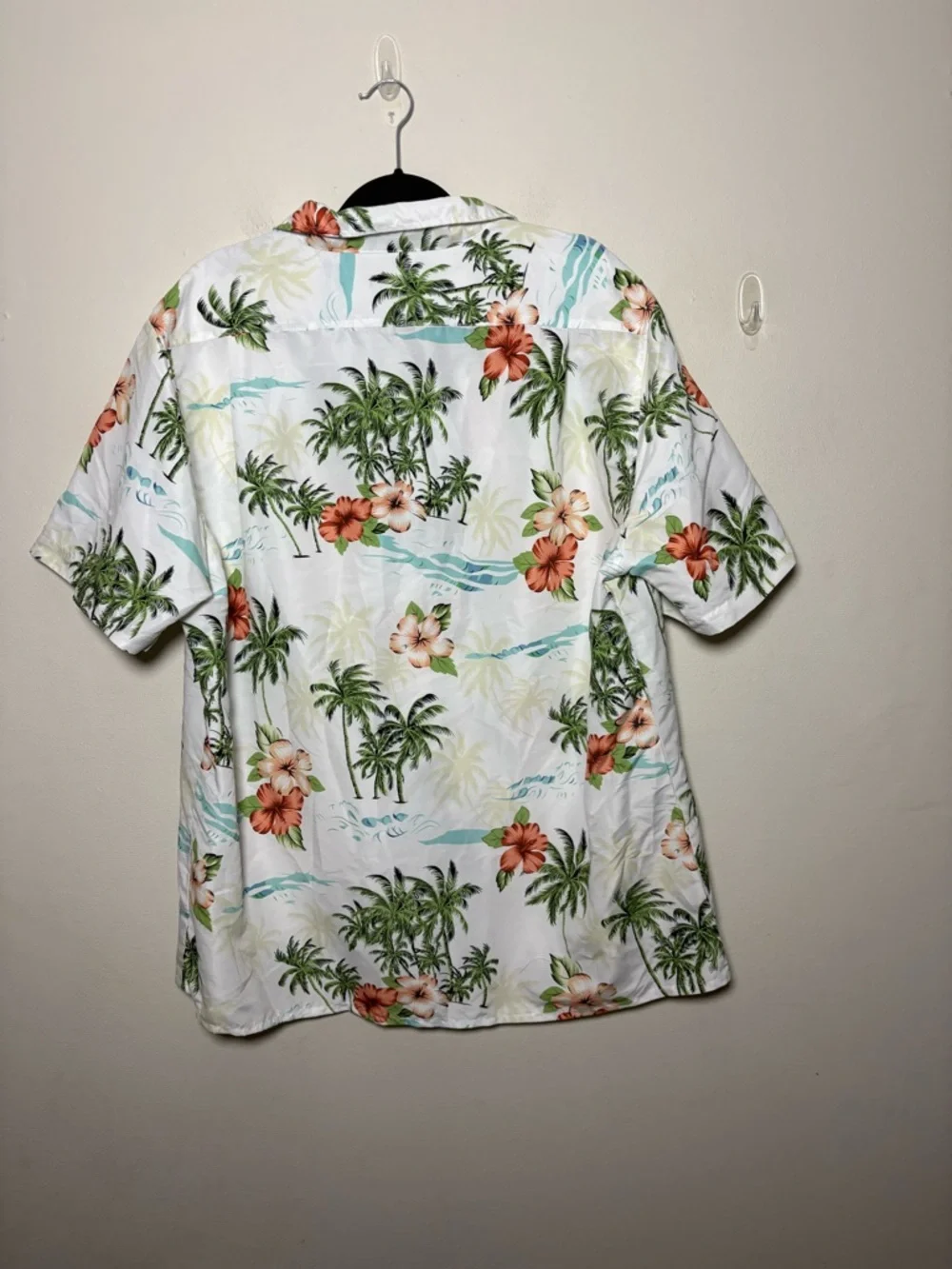 Tropical Storm White Hawaiian Floral Camp Shirt - Men's Button-Up Size 2XL
